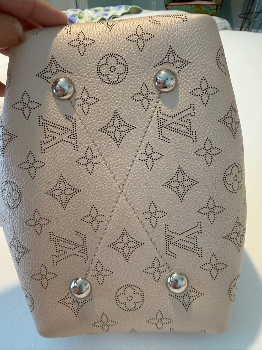 Genuine Louis Vuitton “Bella” Leather Handbag - Picture 9 of 13